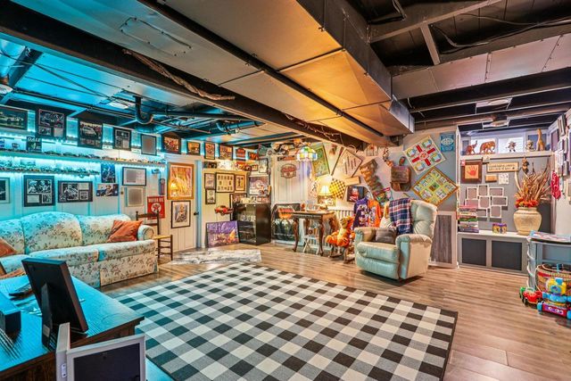 32808 S Lakeshore DRIVE, Burlington, WI 53105