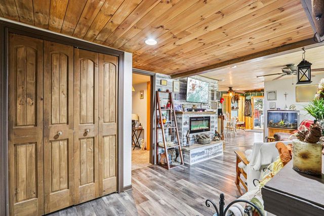 32808 S Lakeshore DRIVE, Burlington, WI 53105