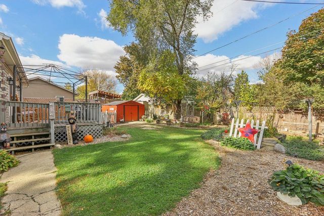 32808 S Lakeshore DRIVE, Burlington, WI 53105