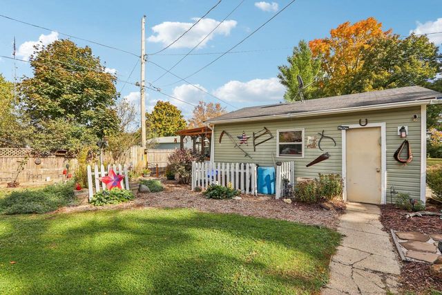 32808 S Lakeshore DRIVE, Burlington, WI 53105