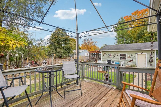 32808 S Lakeshore DRIVE, Burlington, WI 53105