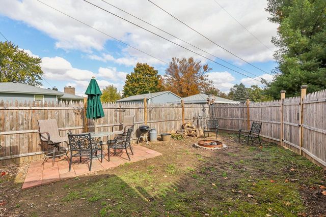 32808 S Lakeshore DRIVE, Burlington, WI 53105