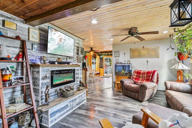 32808 S Lakeshore DRIVE, Burlington, WI 53105