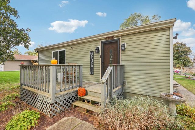 32808 S Lakeshore DRIVE, Burlington, WI 53105