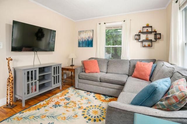 6 Pineland Ave, Shrewsbury, MA 01545