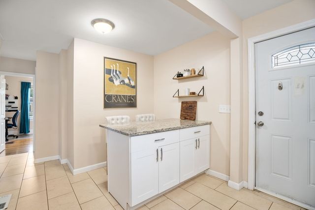 6 Pineland Ave, Shrewsbury, MA 01545