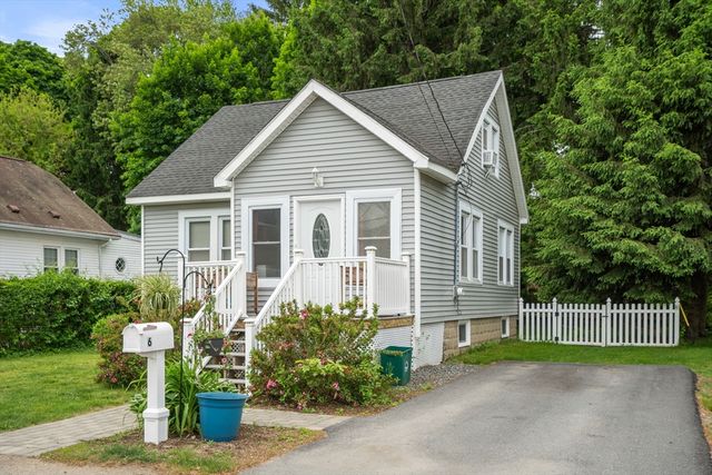 6 Pineland Ave, Shrewsbury, MA 01545