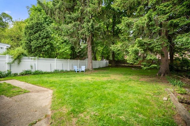 6 Pineland Ave, Shrewsbury, MA 01545
