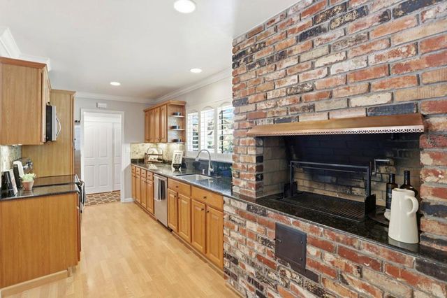 1701 S Springer Road, Mountain View, CA 94040