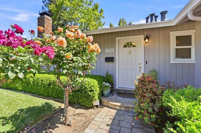1701 S Springer Road, Mountain View, CA 94040