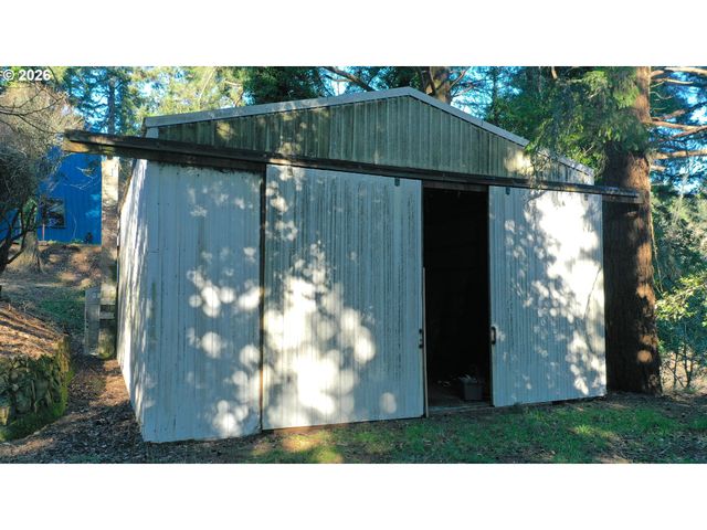 17717 RAINBOW ROCK Rd, Brookings, OR 97415