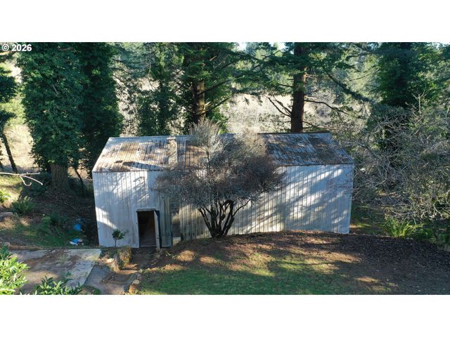 17717 RAINBOW ROCK Rd, Brookings, OR 97415