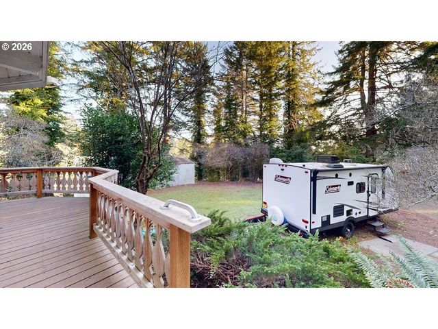 17717 RAINBOW ROCK Rd, Brookings, OR 97415