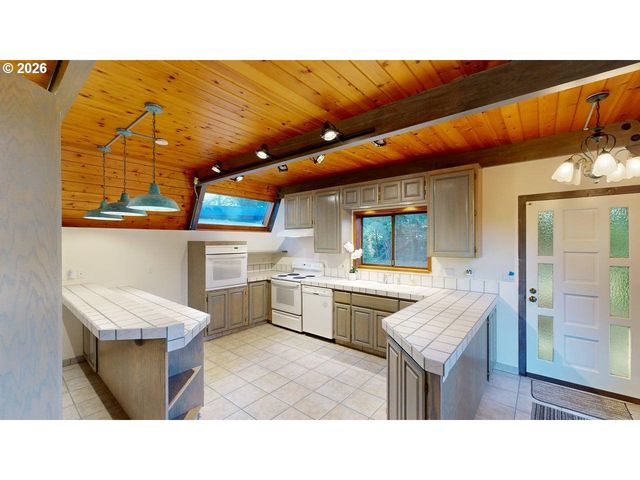 17717 RAINBOW ROCK Rd, Brookings, OR 97415
