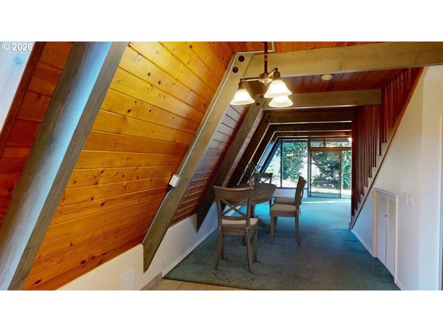 17717 RAINBOW ROCK Rd, Brookings, OR 97415