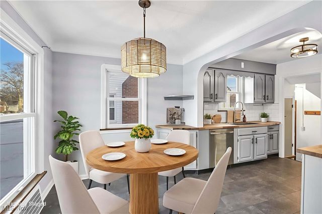 13509 Wainstead Avenue, Cleveland, OH 44111