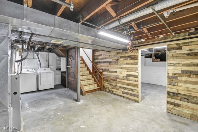 13509 Wainstead Avenue, Cleveland, OH 44111