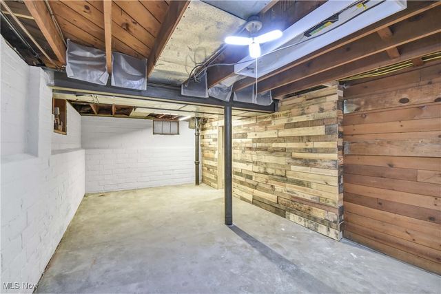 13509 Wainstead Avenue, Cleveland, OH 44111