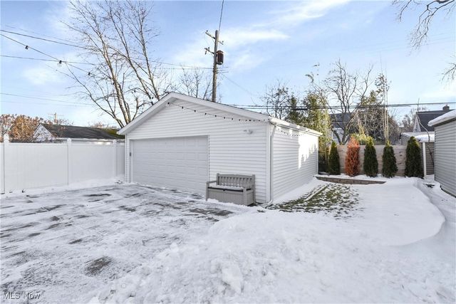 13509 Wainstead Avenue, Cleveland, OH 44111