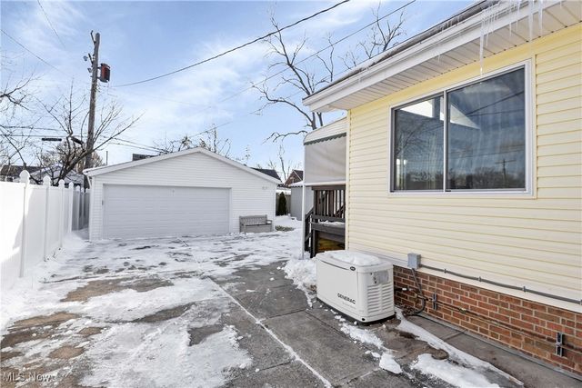 13509 Wainstead Avenue, Cleveland, OH 44111