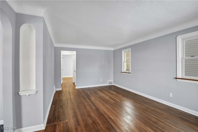 13509 Wainstead Avenue, Cleveland, OH 44111