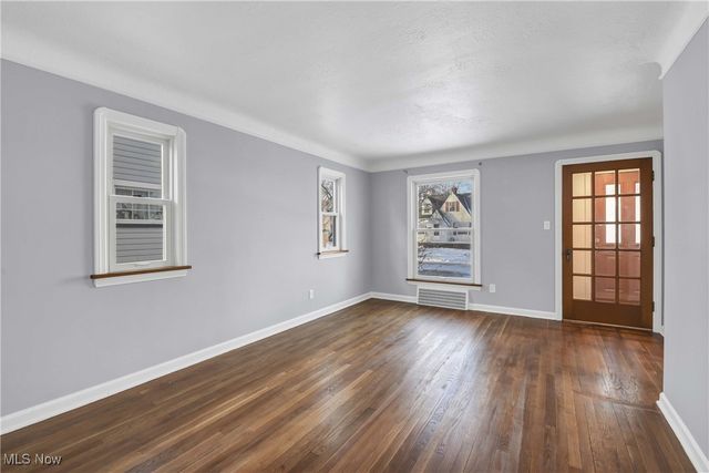 13509 Wainstead Avenue, Cleveland, OH 44111