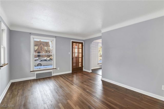 13509 Wainstead Avenue, Cleveland, OH 44111