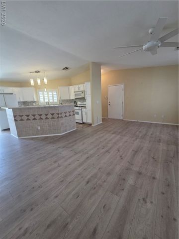 4952 Mascaro Drive, Las Vegas, NV 89122