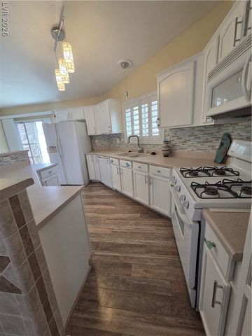 4952 Mascaro Drive, Las Vegas, NV 89122
