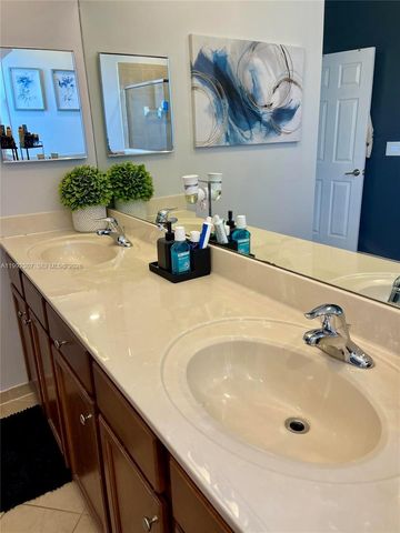 11557 SW 235th St, Homestead, FL 33032