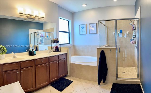 11557 SW 235th St, Homestead, FL 33032