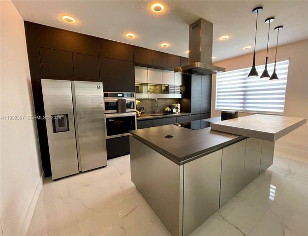 11557 SW 235th St, Homestead, FL 33032