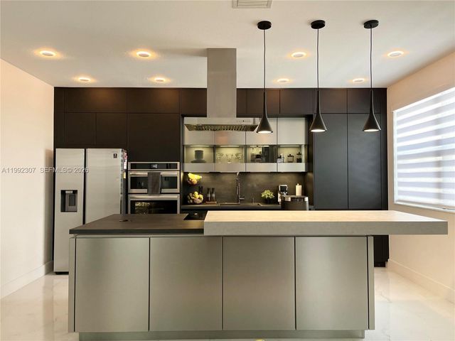 11557 SW 235th St, Homestead, FL 33032