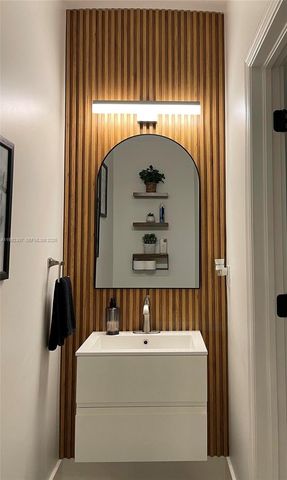 11557 SW 235th St, Homestead, FL 33032