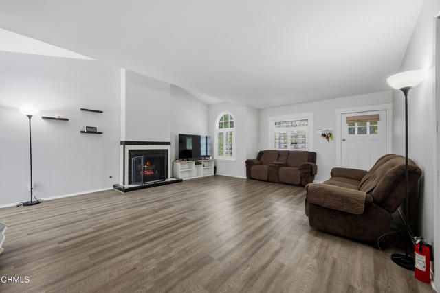 536 E Elk Avenue, Glendale, CA 91205