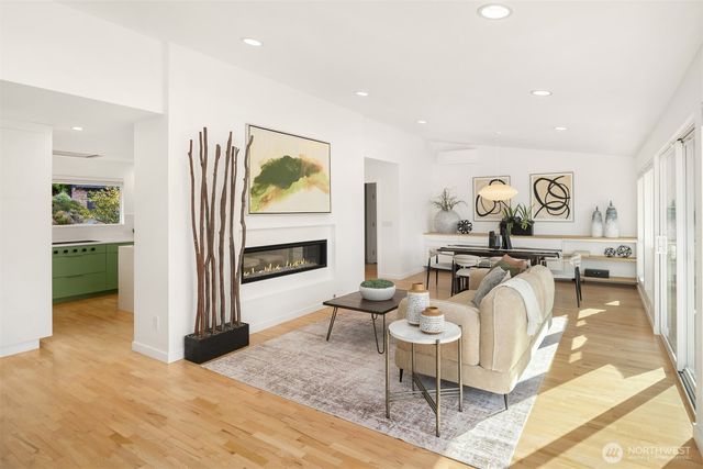 12536 SE 15th Street, Bellevue, WA 98005