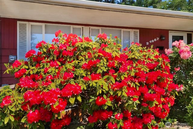 24007 44th Avenue W, Mountlake Terrace, WA 98043
