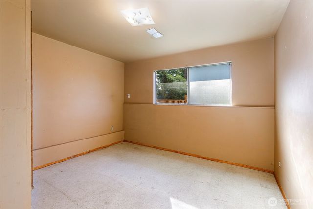 24007 44th Avenue W, Mountlake Terrace, WA 98043