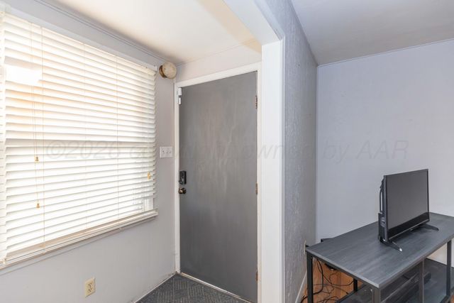 1709 N DUNCAN Street, Pampa, TX 79065