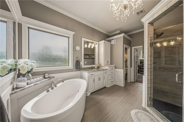 11607 W 158th Terrace, Overland Park, KS 66221