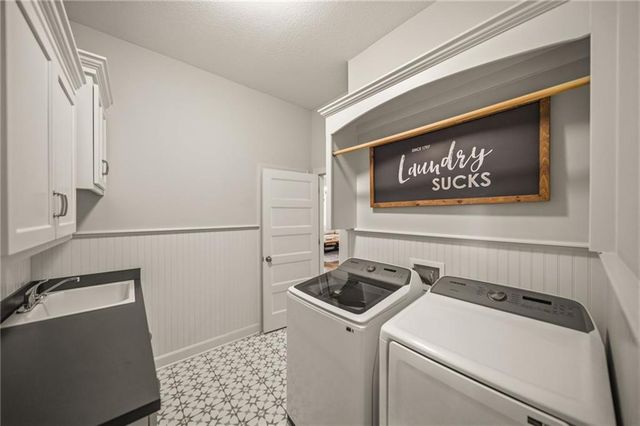 11607 W 158th Terrace, Overland Park, KS 66221