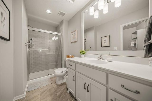 11607 W 158th Terrace, Overland Park, KS 66221