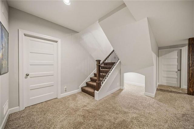 11607 W 158th Terrace, Overland Park, KS 66221