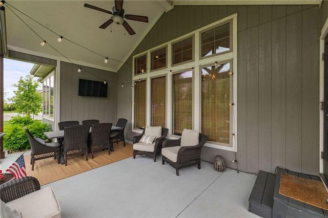 11607 W 158th Terrace, Overland Park, KS 66221