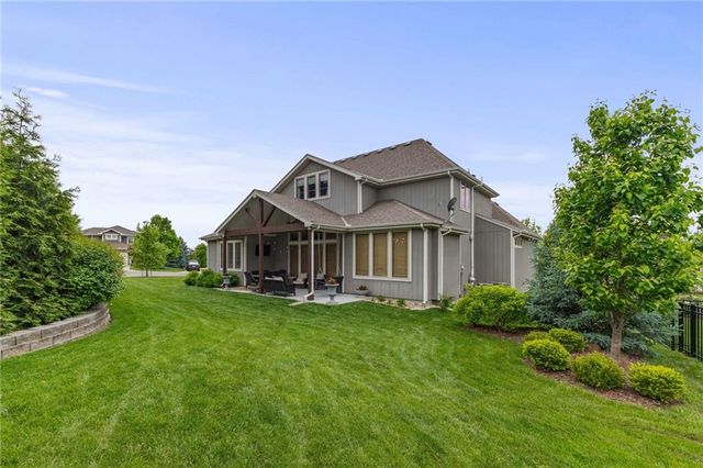 11607 W 158th Terrace, Overland Park, KS 66221
