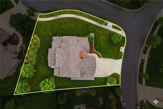 11607 W 158th Terrace, Overland Park, KS 66221