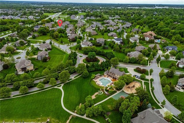 11607 W 158th Terrace, Overland Park, KS 66221