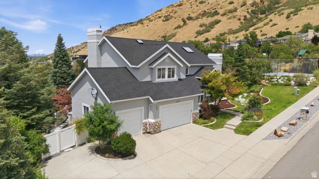 3439 E CANYON COVE DR, Holladay, UT 84121