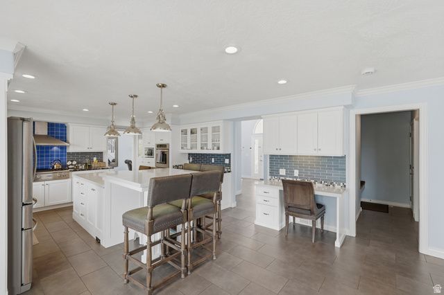 3439 E CANYON COVE DR, Holladay, UT 84121