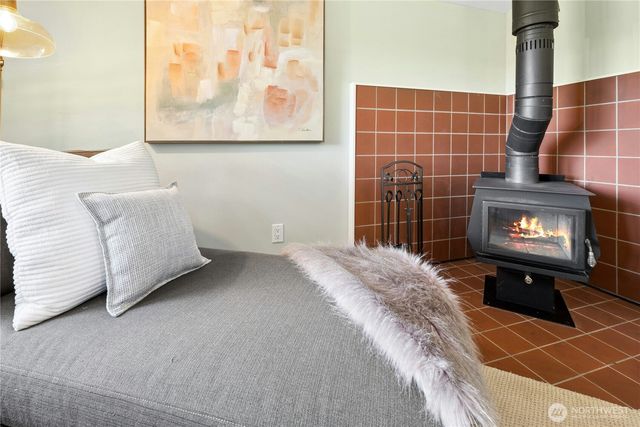 5100 Crystal Springs Drive NE, Bainbridge Island, WA 98110